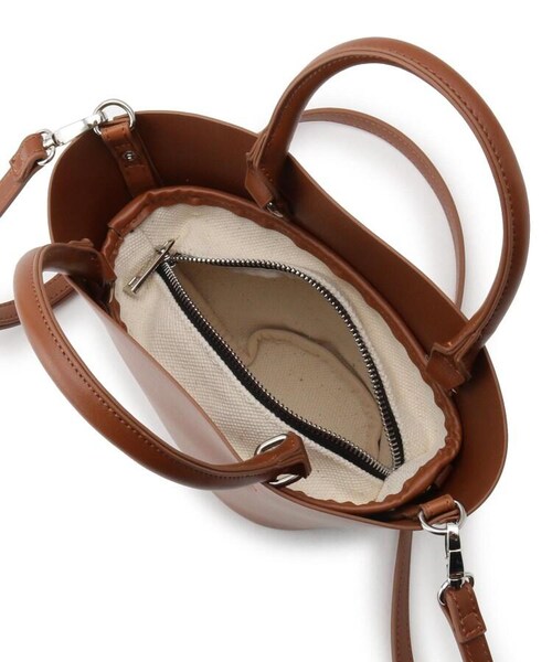 OZOC（オゾック）の「マルチＷＡＹショルダーバッグ（バッグ・レディース・ブラック(019)/キャメル(041)・00）」の6枚目の写真