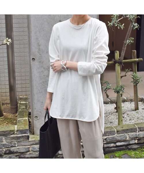 no brand（ノーブランド）の「コットンラウンドヘムロンTee（Tシャツ/カットソー・レディース・その他）」の5枚目の写真