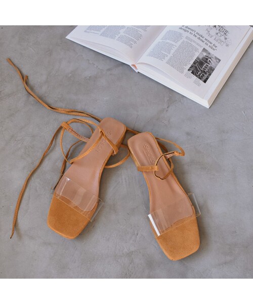 Lavish Gate（ラヴィッシュゲート）の「shoes-02093　エコスエード レースアップ クリア サンダル　ブラック　エクリュ　マスタード（サンダル・レディース・その他）」の11枚目の写真