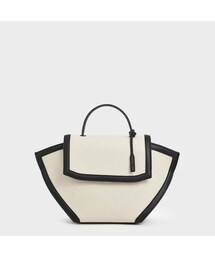 CHARLES & KEITH | 【再入荷】【2020 SPRING】ラージトラペーズ トップハンドルバッグ / Large Trapeze Top Handle Bag （Black Textured）(バッグ)