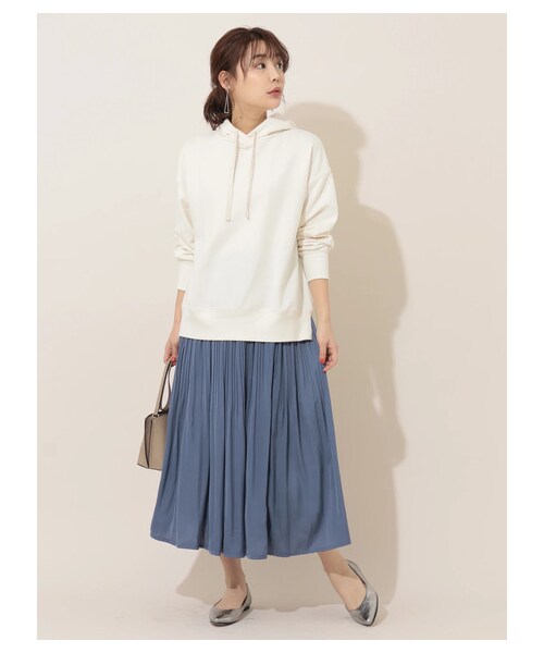 Green　Parks（グリーンパークス）の「・RAY CASSIN ケシプリーツサテンスカート（スカート・アイボリー/グレー/モカ/ブルー・F）」の4枚目の写真