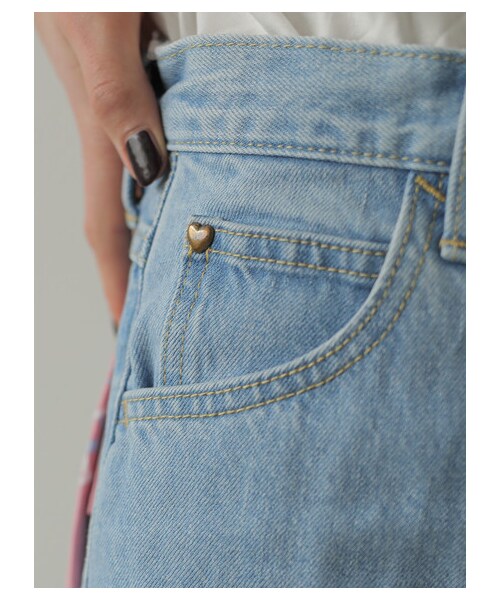 earth music&ecology（アースミュージックアンドエコロジー）の「Lee×earthフレアパンツ（パンツ・ライトインディゴ/ダークインディゴ・S/M/L）」の10枚目の写真