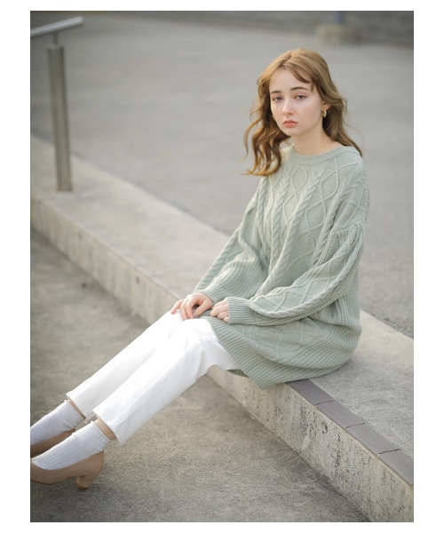 earth music&ecology（アースミュージックアンドエコロジー）の「スキスキスキニー(カラー)（パンツ・オフホワイト/ブラック・S/M/L）」の2枚目の写真