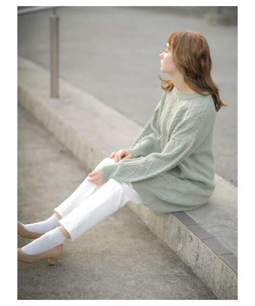 earth music&ecology（アースミュージックアンドエコロジー）の「スキスキスキニー(カラー)（パンツ・オフホワイト/ブラック・S/M/L）」の4枚目の写真