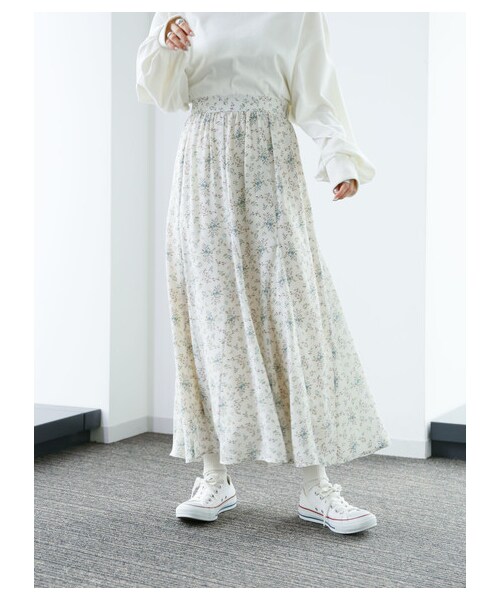 earth music&ecology（アースミュージックアンドエコロジー）の「綺麗フレアスカート(パターン)（スカート・ブラック/ピンク/ドット/フラワーブラック/フラワー/ドットブラック・F）」の6枚目の写真