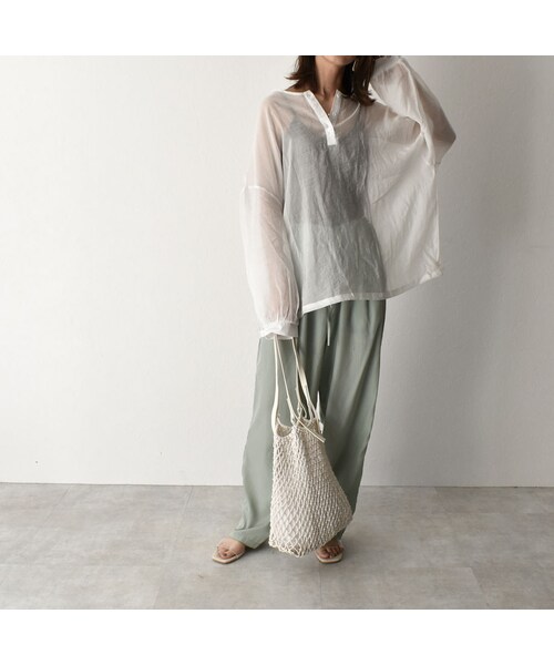 Lavish Gate（ラヴィッシュゲート）の「nh-bottoms-02057　ルーズワイドイージーサテンパンツ　ミントグリーン（その他パンツ・レディース・その他）」の4枚目の写真