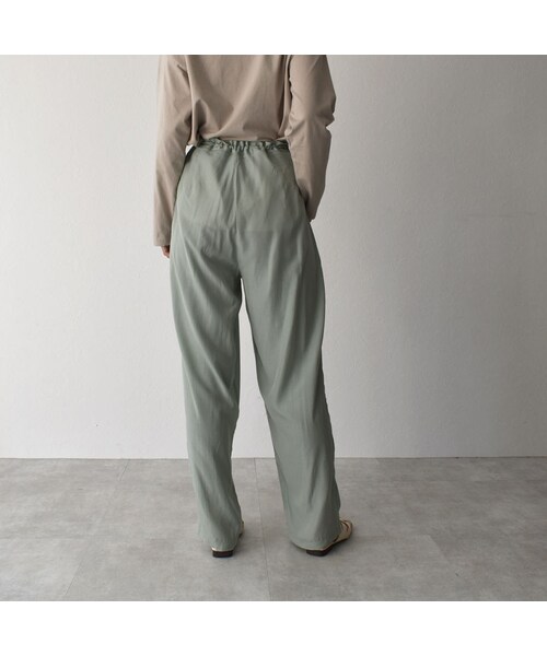 Lavish Gate（ラヴィッシュゲート）の「nh-bottoms-02057　ルーズワイドイージーサテンパンツ　ミントグリーン（その他パンツ・レディース・その他）」の2枚目の写真