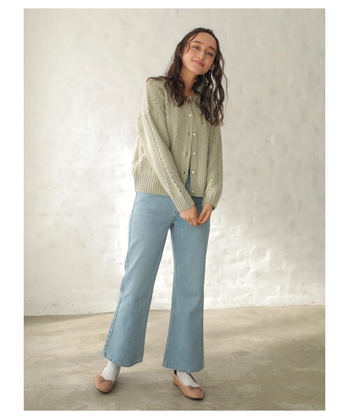 E hyphen world gallery（イーハイフンワールドギャラリー）の「【先行予約】Lee フレアパンツ（パンツ・ライトインディゴ/ミディアムインディゴ・S/M）」の2枚目の写真