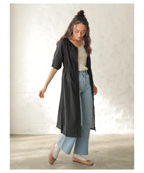 E hyphen world gallery（イーハイフンワールドギャラリー）の「【先行予約】Lee フレアパンツ（パンツ・ライトインディゴ/ミディアムインディゴ・S/M）」の8枚目の写真