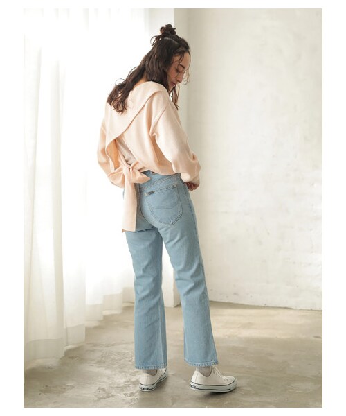 E hyphen world gallery（イーハイフンワールドギャラリー）の「【先行予約】Lee フレアパンツ（パンツ・ライトインディゴ/ミディアムインディゴ・S/M）」の13枚目の写真
