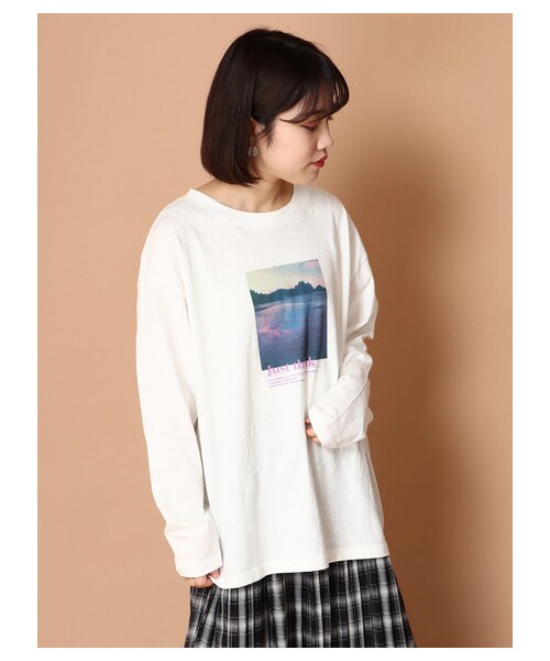 E hyphen world gallery（イーハイフンワールドギャラリー）の「【先行予約】スラブ天竺刺繍ロンT（トップス・オレンジ/グリーン/ブルー/パープル・F）」の9枚目の写真