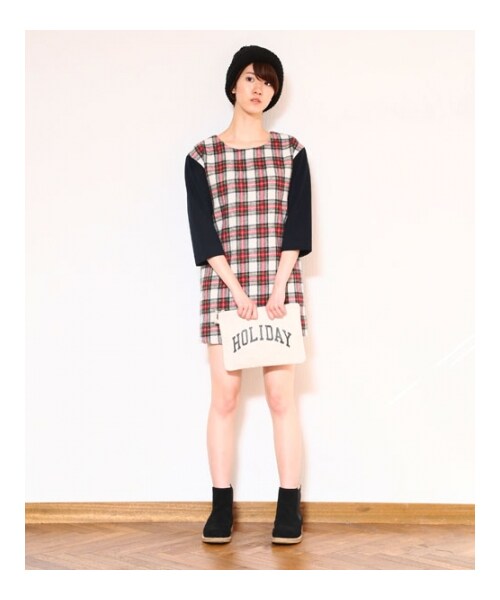 HOLIDAY(ホリデイ)の「【予約商品】COLLEGE CLUCH BAG(バッグ・レディース・BURGUNDY/BLACK/NAVY・ONE SIZE)」の6枚目の写真