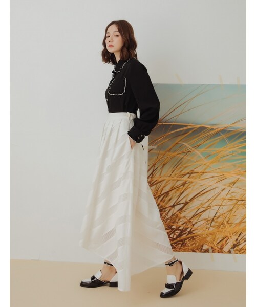 Marjorie（マージョリー）の「蝶的舞動，山型剪裁透視感斜紋裙（トップス・レディース・白・S/M）」の5枚目の写真