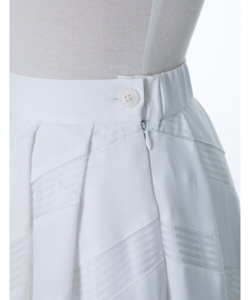 Marjorie（マージョリー）の「蝶的舞動，山型剪裁透視感斜紋裙（トップス・レディース・白・S/M）」の9枚目の写真