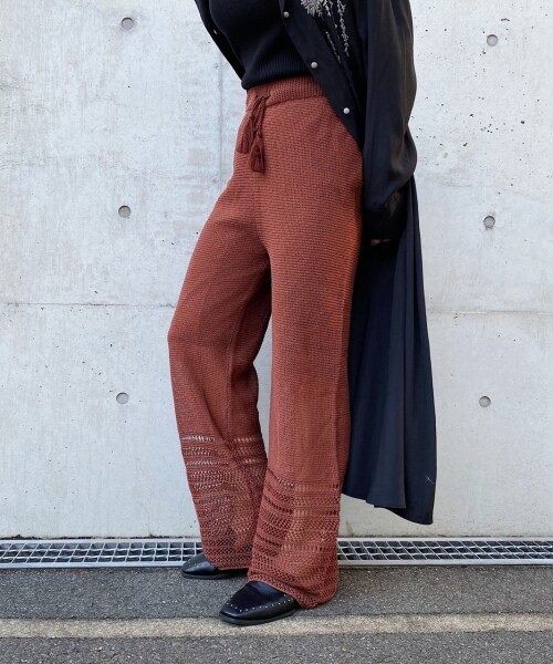 PAGEBOY（ページボーイ）の「レースアミニットパンツ（パンツ・ブラック/テラコッタ）」の4枚目の写真