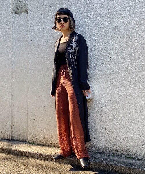 PAGEBOY（ページボーイ）の「レースアミニットパンツ（パンツ・ブラック/テラコッタ）」の5枚目の写真