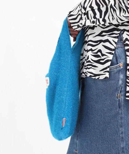 RNA（アールエヌエー）の「【3月中旬納期】E4674 ニットラメThank you bag（バッグ・レディース・シルバー/ターコイズ/レッド）」の9枚目の写真