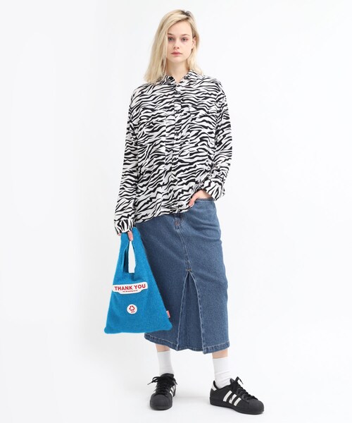 RNA（アールエヌエー）の「【3月中旬納期】E4674 ニットラメThank you bag（バッグ・レディース・シルバー/ターコイズ/レッド）」の10枚目の写真