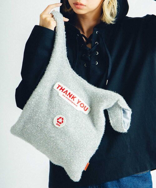 RNA（アールエヌエー）の「【3月中旬納期】E4674 ニットラメThank you bag（バッグ・レディース・シルバー/ターコイズ/レッド）」の7枚目の写真