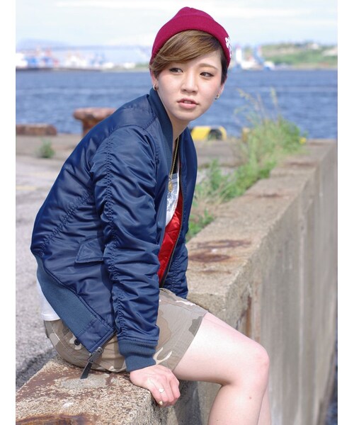 AVIREX(アヴィレックス)の「LADIES MA-1 LIGHT ZONE(ジャケット/アウター・レディース・BLACK/NAVY/YELLOW/SAGE・S/M)」の6枚目の写真