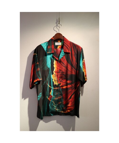 TAAKK（ターク）の「TAAKK : GOLD FISH & FLOWER SHIRT（シャツ 