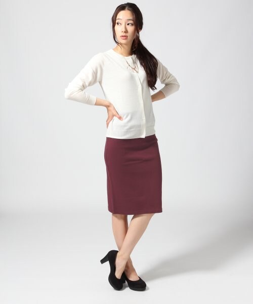 GLOBAL WORK(グローバルワーク)の「カットペンシルスカート14FW(スカート・レディース・ブラック09/ワインレッド38/ネイビー×グリーンボーダー88・S/M/L)」の5枚目の写真