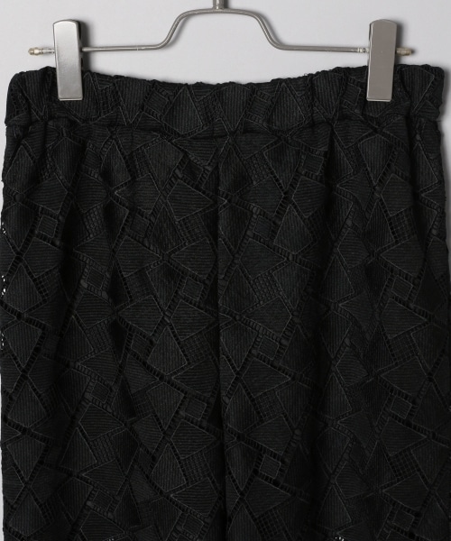 JEANASIS(ジーナシス)の「スカラップソウレースパンツ(パンツ・オフホワイト()/ブラック())」の7枚目の写真