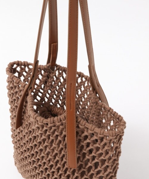 LOWRYS FARM（ローリーズファーム）の「キンチャクツキマクラメトート（バッグ・アイボリー/ベージュ/ブラウン）」の7枚目の写真