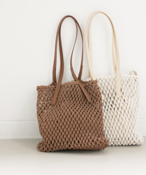 LOWRYS FARM（ローリーズファーム）の「キンチャクツキマクラメトート（バッグ・アイボリー/ベージュ/ブラウン）」の3枚目の写真