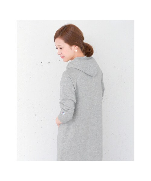 URBAN RESEARCH DOORS(アーバンリサーチドアーズ)の「Champion×DOORS フーデッドスウェットマキシワンピース(ワンピース/ドレス・レディース・GREY/OATMEAL・M)」の8枚目の写真