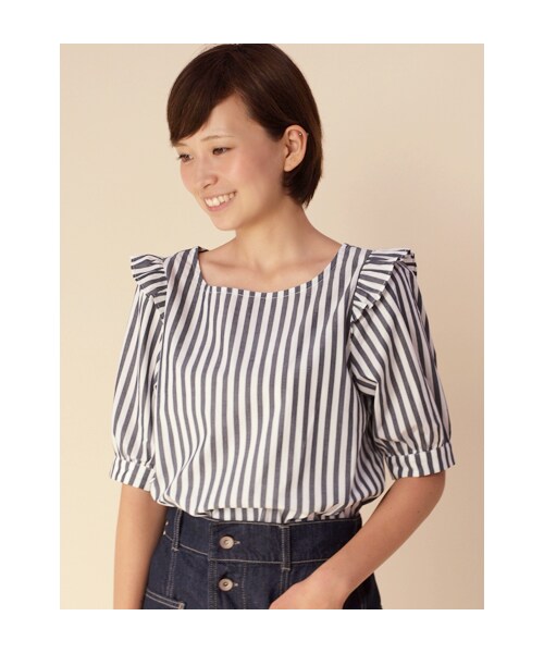 w closet(ダブルクローゼット)の「先染めストライプ袖フリルプルオーバー(トップス・レディース・オフホワイト×ブルー/オフホワイト×ブラック・FREE)」の1枚目の写真