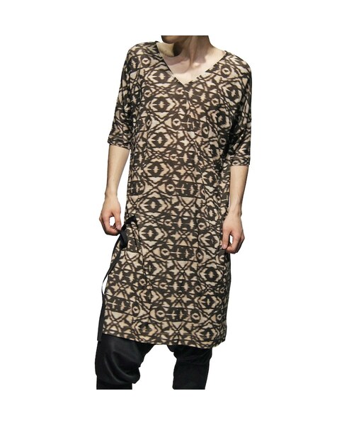 GalaabenD（ガラアーベント）の「スラブ天竺エスニックプリントカットソー（Tシャツ/カットソー・メンズ・BLACK×BEIGE・M）」の3枚目の写真