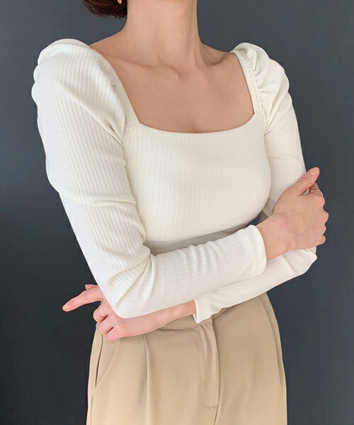 DHOLIC（ディーホリック）の「スクエアリブパフTシャツ（Tシャツ/カットソー・レディース・ブラック/ホワイト/グリーン/ピンク・FREE）」の2枚目の写真