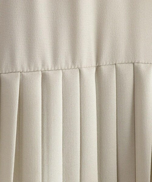 OZOC（オゾック）の「[洗える]バックプリーツシャツワンピース（ワンピース/ドレス・レディース・カーキ(027)/ナチュラル(050)/キャメル(041)・38(M)）」の14枚目の写真