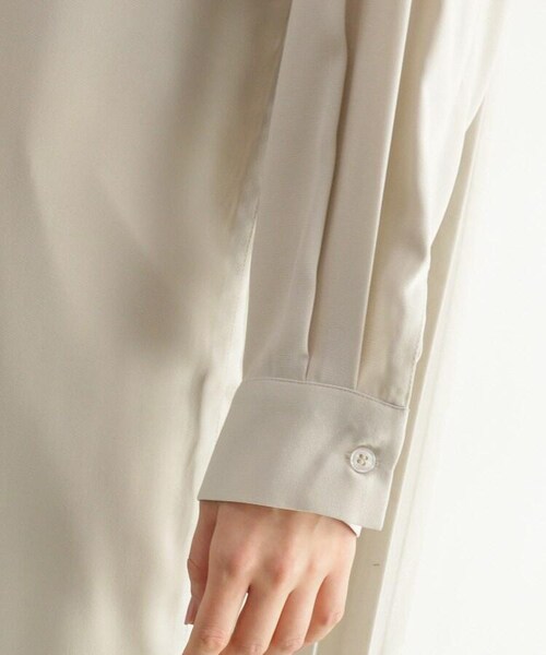 OZOC（オゾック）の「[洗える]バックプリーツシャツワンピース（ワンピース/ドレス・レディース・カーキ(027)/ナチュラル(050)/キャメル(041)・38(M)）」の10枚目の写真