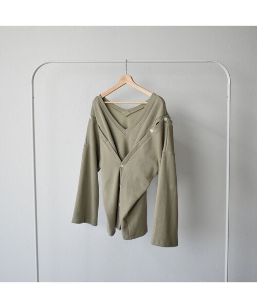 Lavish Gate（ラヴィッシュゲート）の「tops-04031　日本製　Ｖネックボタンデザイン　コットンリブプルオーバー　グレージュ　ピスタチオ　キャメル（Tシャツ/カットソー・レディース・その他）」の13枚目の写真