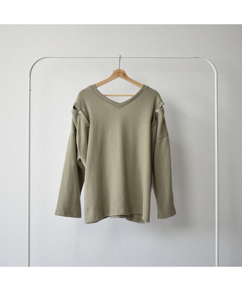 Lavish Gate（ラヴィッシュゲート）の「tops-04031　日本製　Ｖネックボタンデザイン　コットンリブプルオーバー　グレージュ　ピスタチオ　キャメル（Tシャツ/カットソー・レディース・その他）」の12枚目の写真