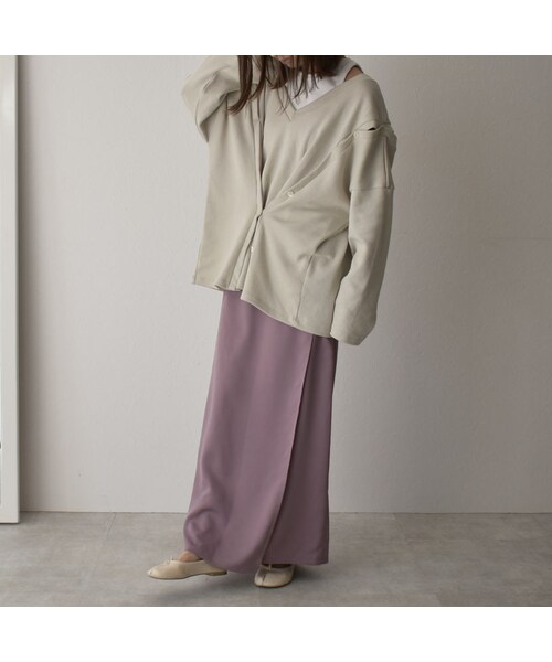 Lavish Gate（ラヴィッシュゲート）の「tops-04031　日本製　Ｖネックボタンデザイン　コットンリブプルオーバー　グレージュ　ピスタチオ　キャメル（Tシャツ/カットソー・レディース・その他）」の5枚目の写真