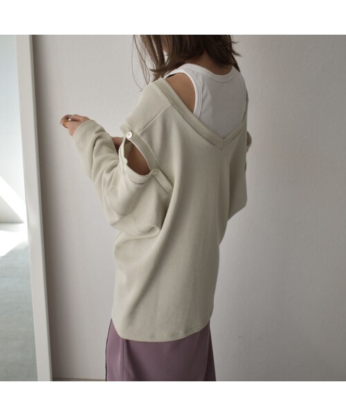 Lavish Gate（ラヴィッシュゲート）の「tops-04031　日本製　Ｖネックボタンデザイン　コットンリブプルオーバー　グレージュ　ピスタチオ　キャメル（Tシャツ/カットソー・レディース・その他）」の7枚目の写真