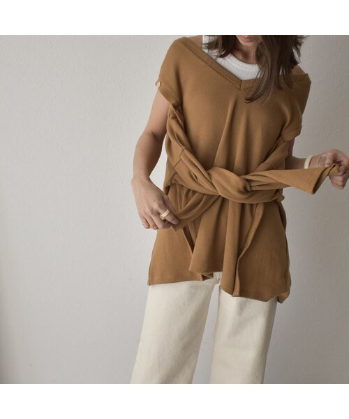 Lavish Gate（ラヴィッシュゲート）の「tops-04031　日本製　Ｖネックボタンデザイン　コットンリブプルオーバー　グレージュ　ピスタチオ　キャメル（Tシャツ/カットソー・レディース・その他）」の9枚目の写真