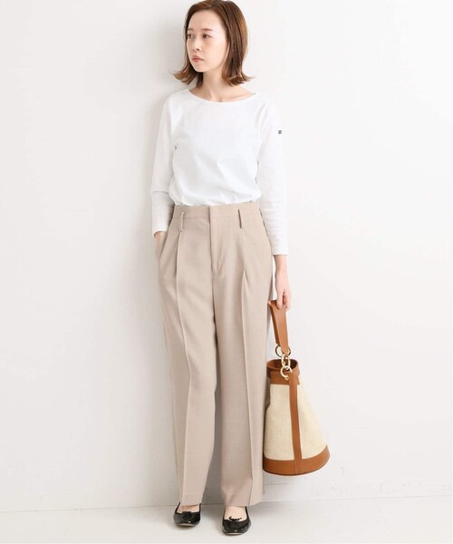 IENA(イエナ)の「ウールクレープ シャーククロップドパンツ◆(パンツ・ベージュ/34/在庫あり/36/38/40)」の2枚目の写真