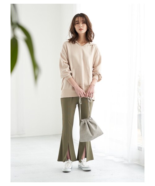 Green　Parks（グリーンパークス）の「・furry rate フロントスリットパンツ（パンツ・アイボリー/ブラック/グレーベージュ/カーキ・F）」の5枚目の写真