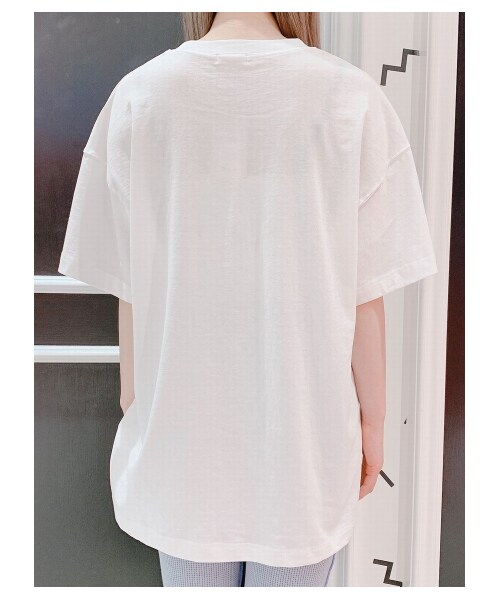 lilLilly(リルリリー)の「メタリックプリントTシャツ(トップス・レディース・WHITE/YELLOW/BLACK・FREE)」の7枚目の写真