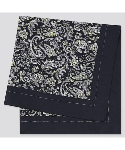 UNIQLO（ユニクロ）の「プリントスカーフ（ペイズリー）（ストール/ショール・レディース・BEIGE 32/NAVY 69・フリー）」の2枚目の写真