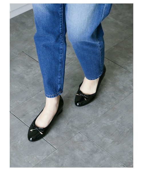 earth music&ecology(アースミュージックアンドエコロジー)の「ORiental TRaffic バレーパンプス(シューズ・ブラック/レッド/ゴールド・35/36/37/38/39)」の12枚目の写真