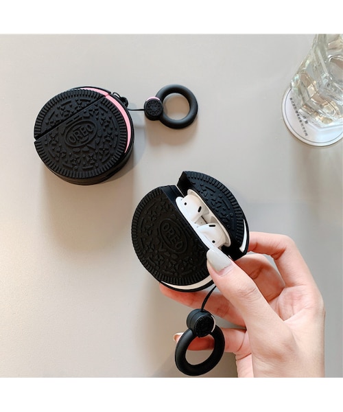 no brand(ノーブランド)の「【食べものシリーズ】 AirPodsケースカバー AirPods第1/2世代専用充電ケースカバー オレオビスケット保護ケース 落下防止リング付き OREOデザイン シリコーンケース(スマホケース/カバー・その他)」の6枚目の写真