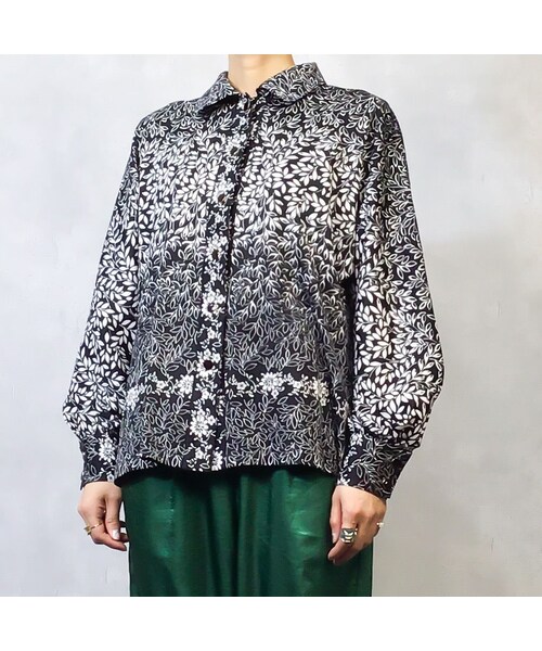 USED(ユーズド)の「Leaf wind monotone rétro shirt-891-2(シャツ/ブラウス・レディース・その他)」の3枚目の写真