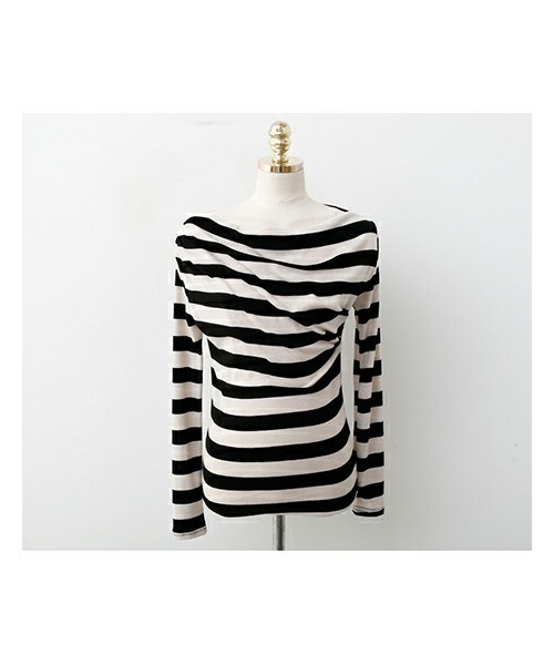 fd style（エフディ スタイル）の「ドレープボートネックボーダーTシャツ（Tシャツ/カットソー・レディース・핑크/베이지/블랙・F(44-66)）」の2枚目の写真