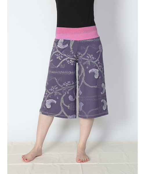 Juana de Arco（ホォアナデアルコ）の「Juana de Arcoハーフヨガパンツ