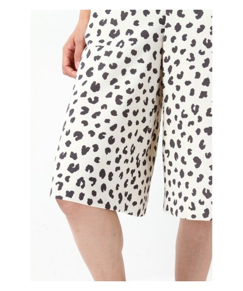 IENA(イエナ)の「レオパードワイドキュロットパンツ(ショート・ハーフパンツ・レディース・ホワイト・36/38/40)」の9枚目の写真